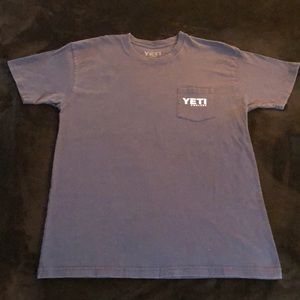YETI Large Navy Blue T-Shirt w/ Front Pocket